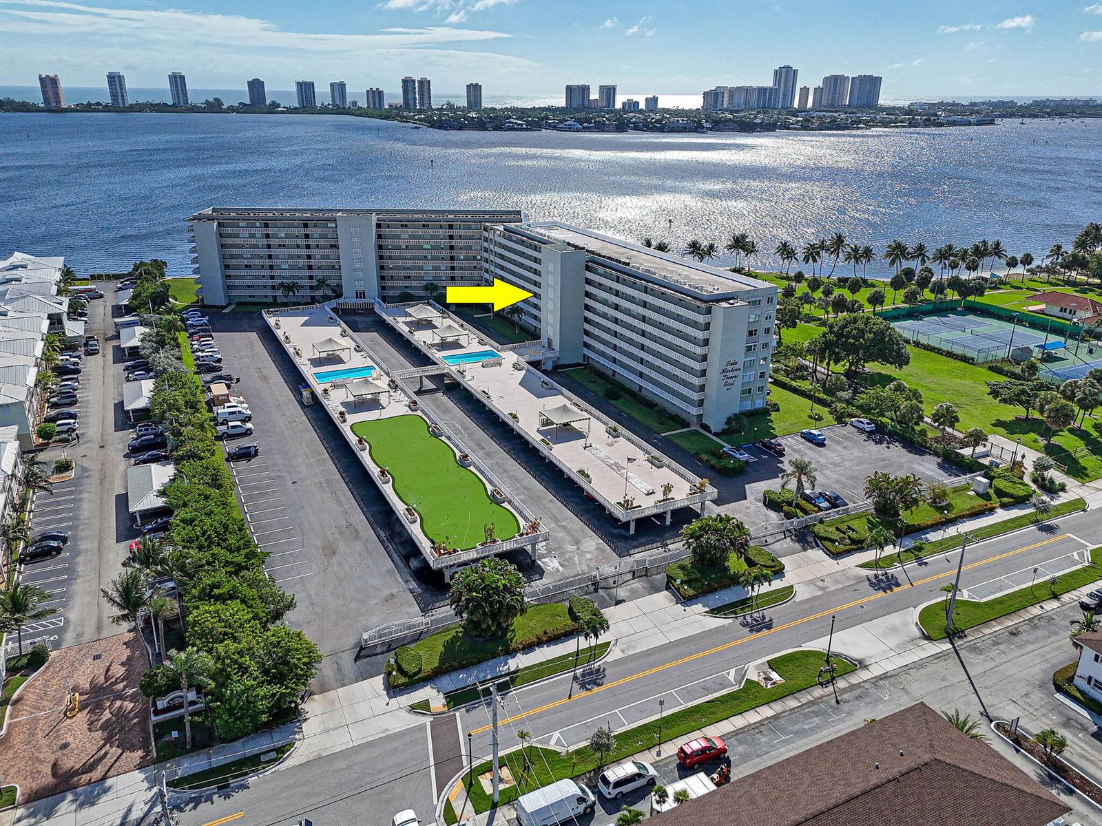 Ver detalles 414 2 / 2 1440 sq. ft. $ 2026-06-12 0 foto