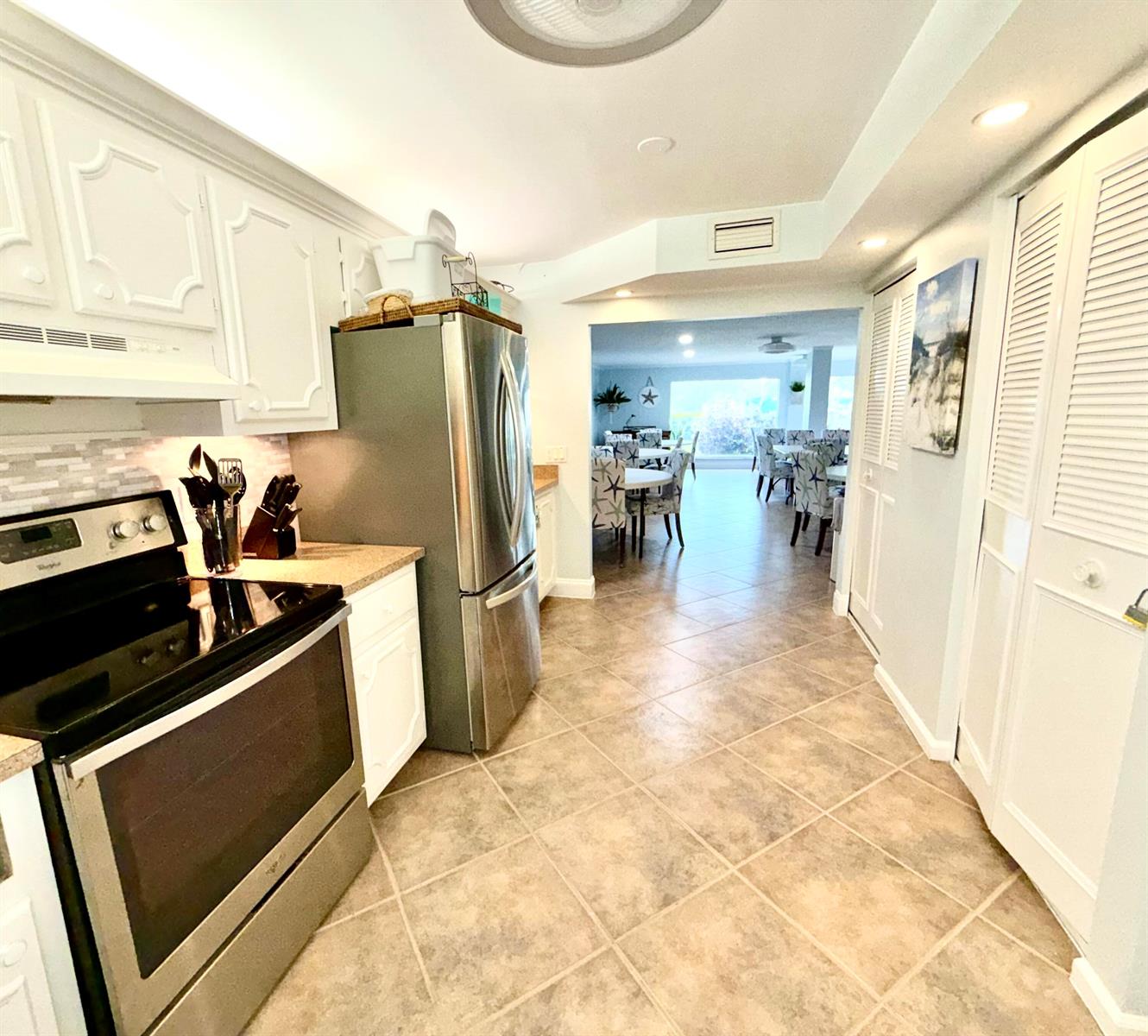 Ver detalles 414 2 / 2 1440 sq. ft. $ 2026-06-12 0 foto