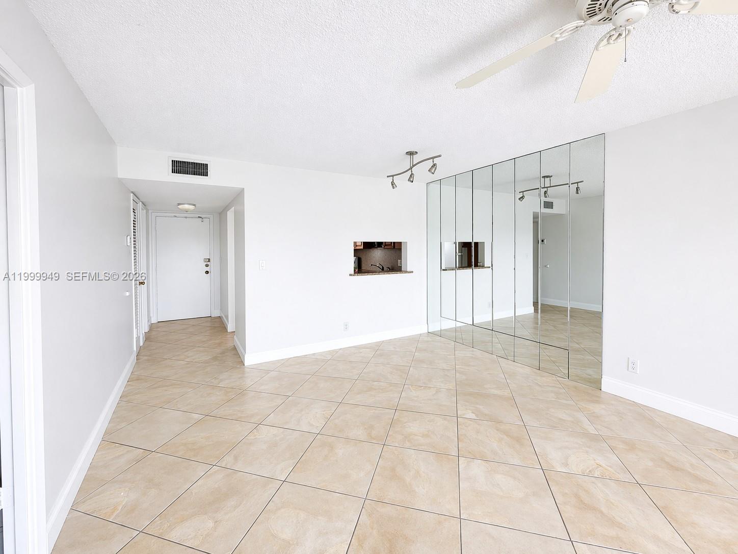 See details 302 1 / 2 775 sq. ft. $ 2026-05-05 0 Photo