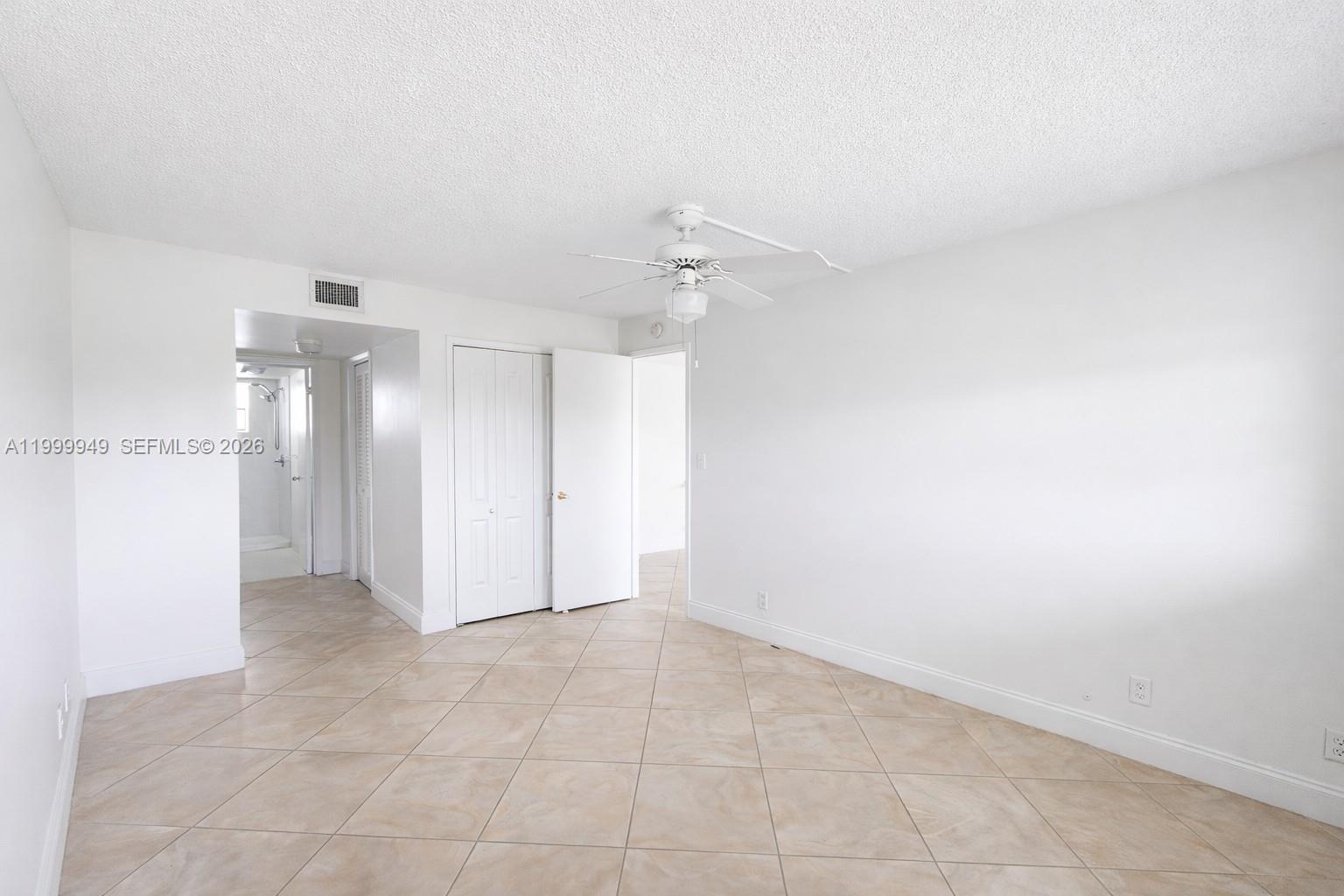 See details 302 1 / 2 775 sq. ft. $ 2026-05-05 0 Photo