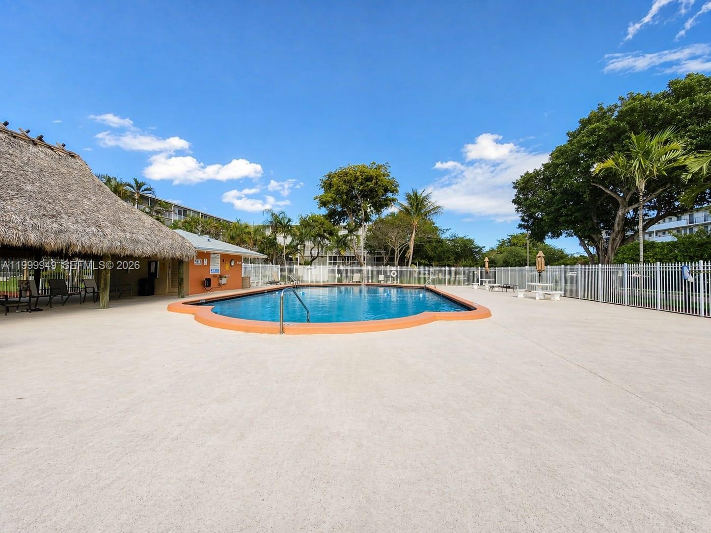 See details 302 1 / 2 775 sq. ft. $ 2026-05-05 0 Photo