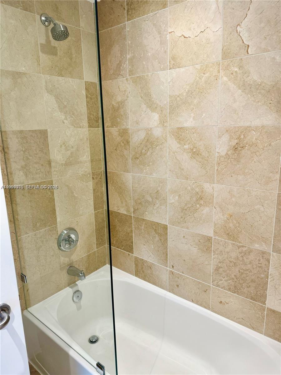 Photo of 3131 188th St  #2-1213, Aventura, Florida, 33180 - 