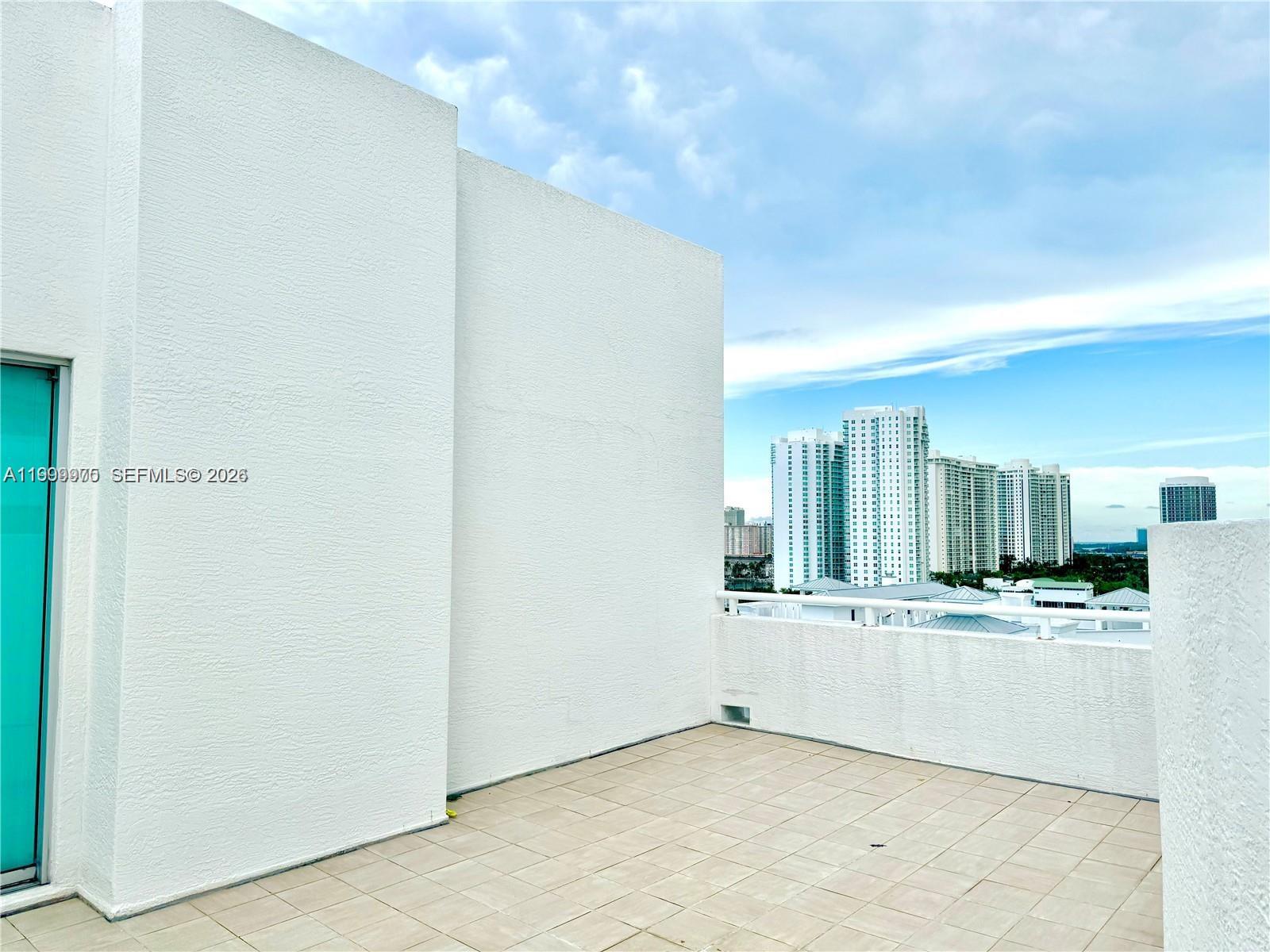 Photo of 3131 188th St  #2-1213, Aventura, Florida, 33180 - 