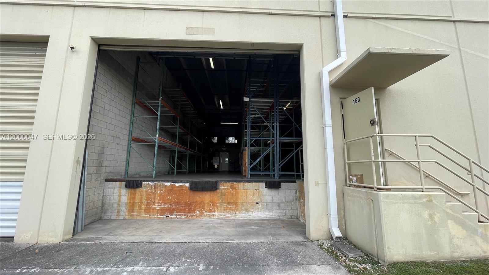 160  /   sq. ft. $ 2026-04-13 0 Photo