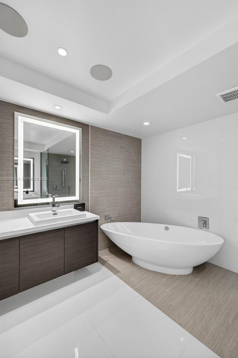 4-807 3 / 4 1892 sq. ft. $ 2026-04-13 0 Photo