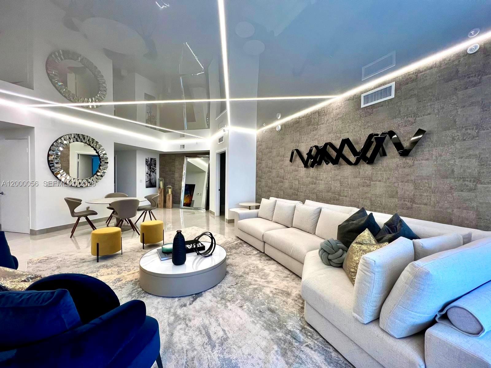 Photo of 17301 Biscayne Blvd  #308, North Miami Beach, Florida, 33160 - Living Room
