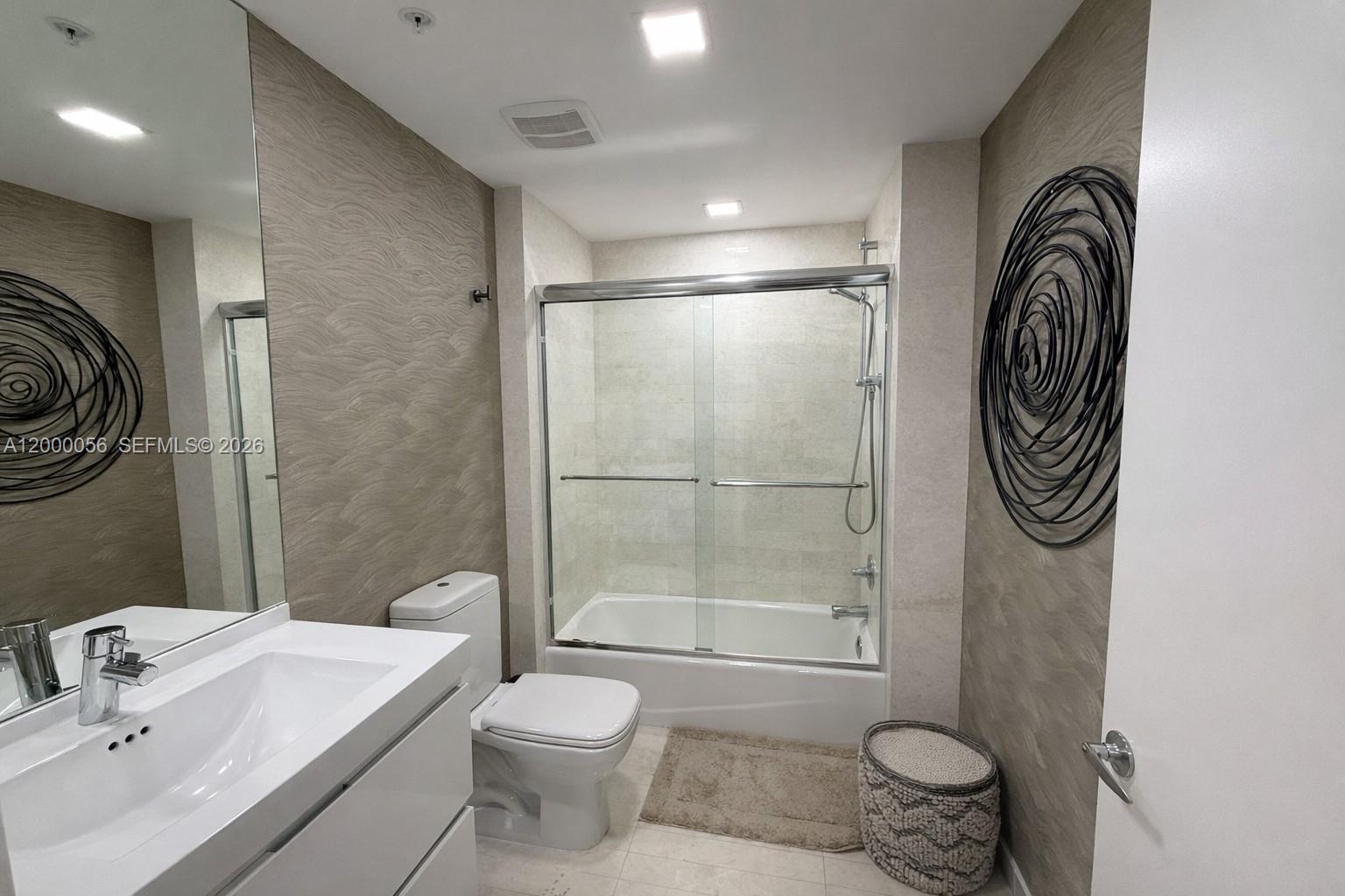 Photo of 17301 Biscayne Blvd  #308, North Miami Beach, Florida, 33160 - Guest Bathroom