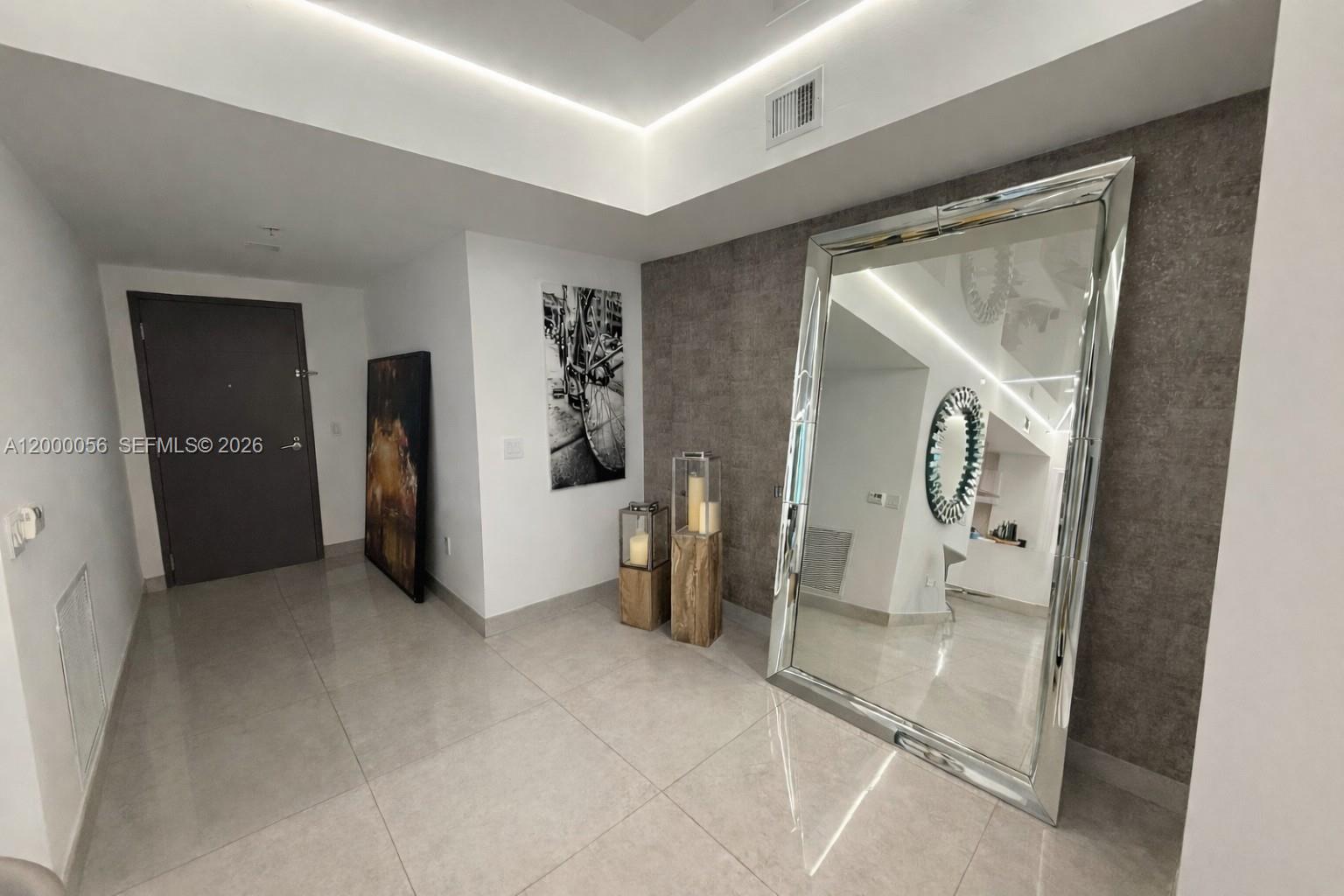 Photo of 17301 Biscayne Blvd  #308, North Miami Beach, Florida, 33160 - Main entrance