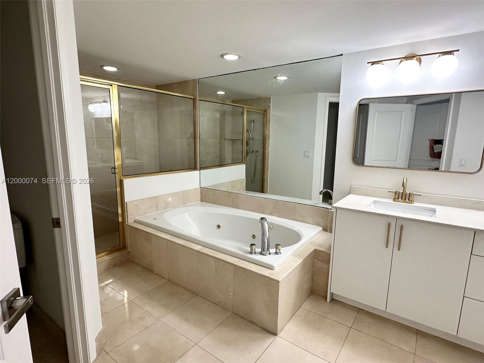Photo of 8925 Collins Ave  #2J, Surfside, Florida, 33154 - Master bathroom