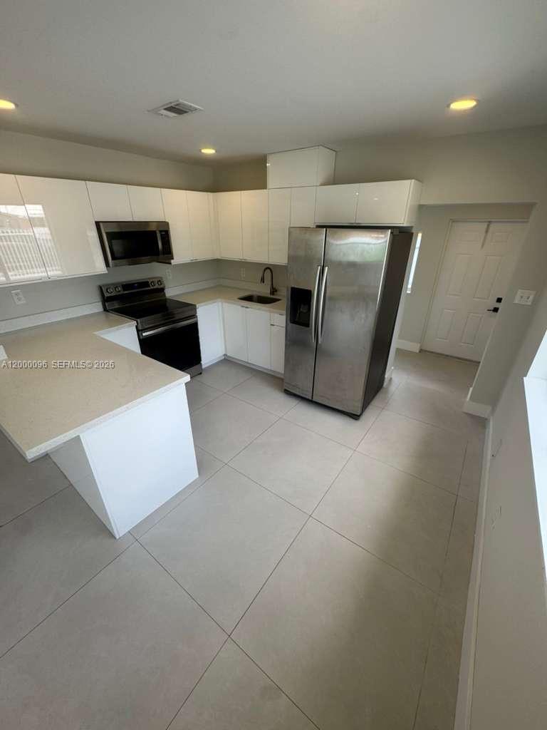   /  2544 sq. ft. $ 2026-04-13 0 Photo
