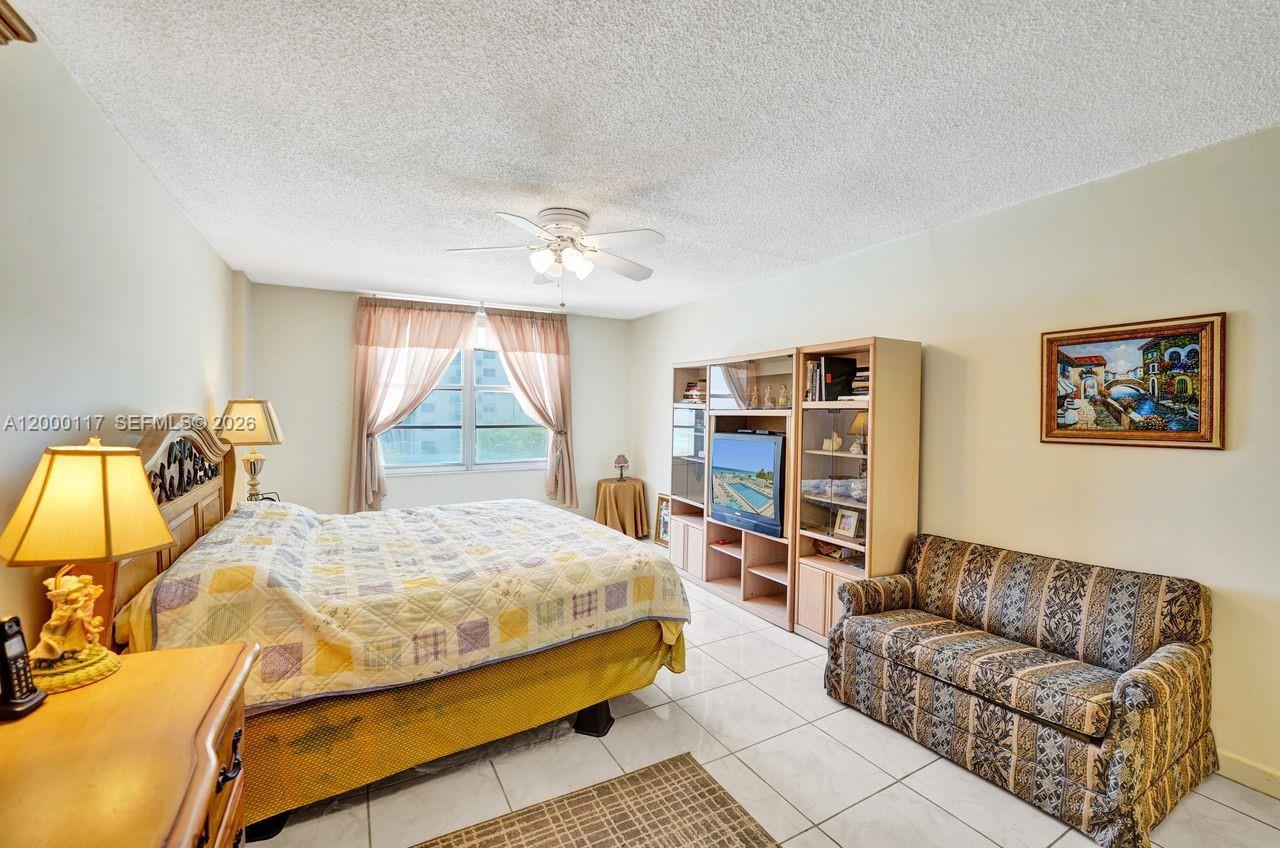 Photo of 3725 Ocean Dr  #306, Hollywood, Florida, 33019 - 