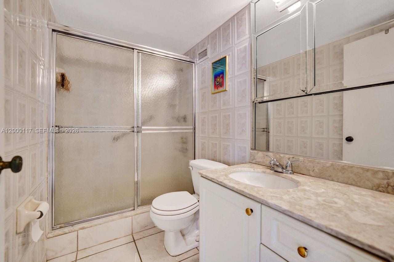 Photo of 3725 Ocean Dr  #306, Hollywood, Florida, 33019 - 