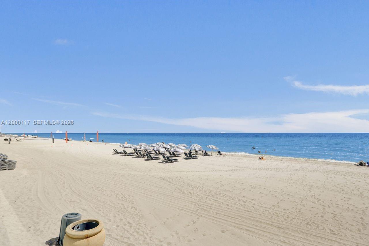 Photo of 3725 Ocean Dr  #306, Hollywood, Florida, 33019 - 