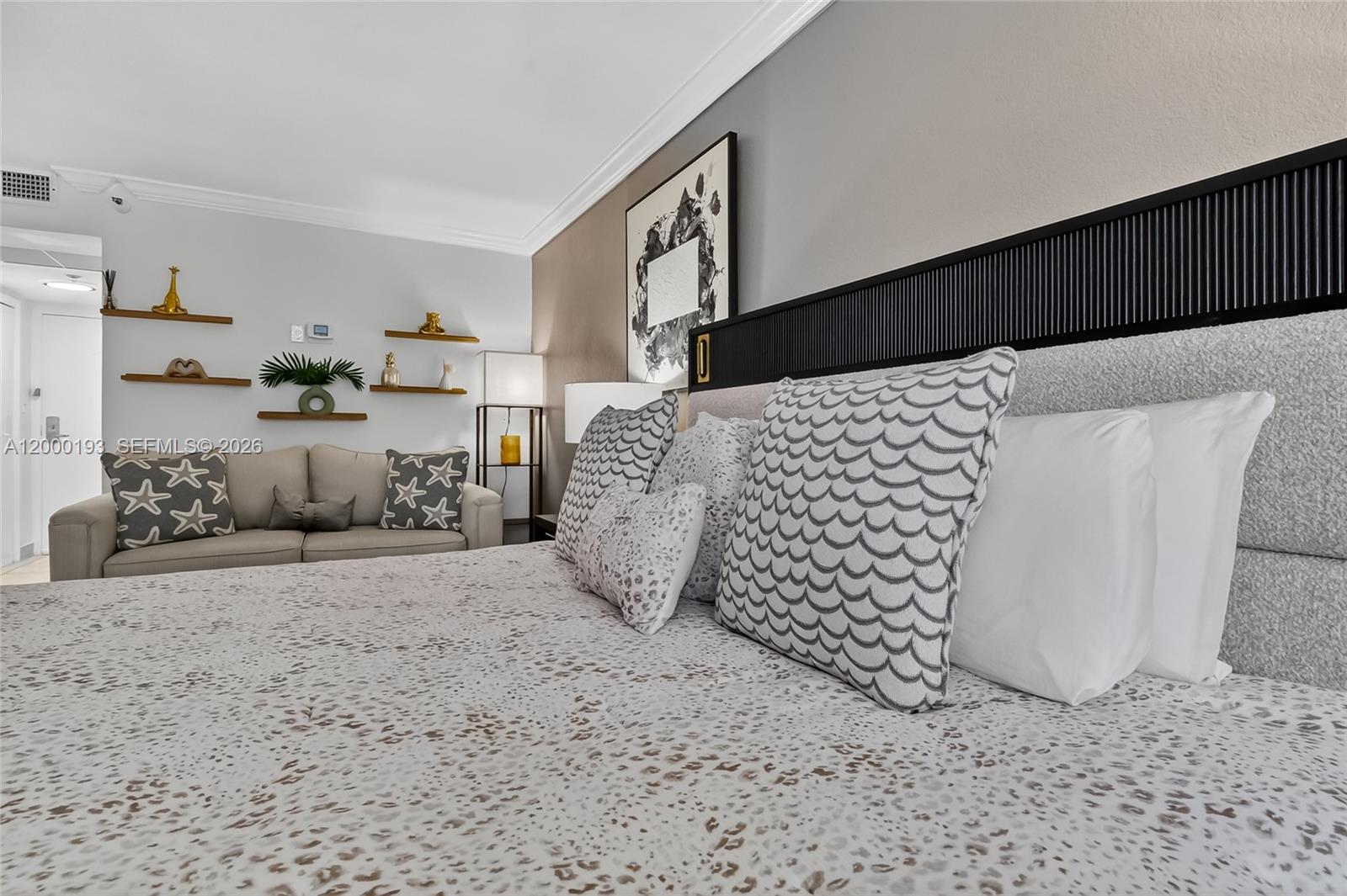 Photo of 19201 Collins Ave  #1123, Sunny Isles Beach, Florida, 33160 - 