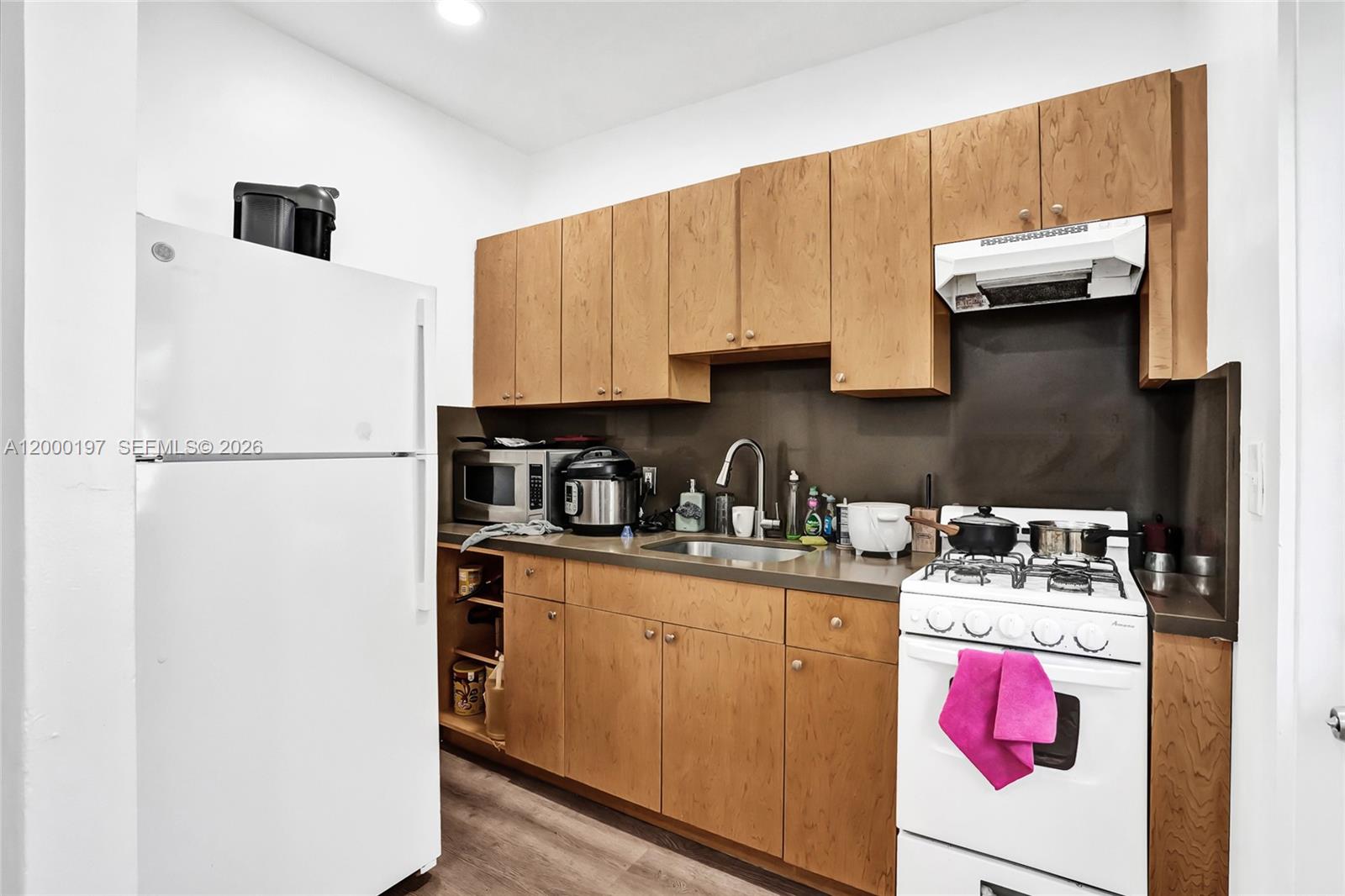   /  3425 sq. ft. $ 2026-04-13 0 Photo