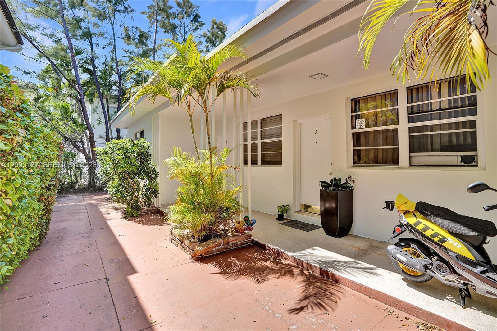   /  3425 sq. ft. $ 2026-04-13 0 Photo