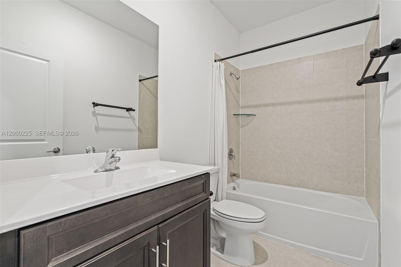 1100 3 / 3 1331 sq. ft. $ 2026-04-13 0 Photo