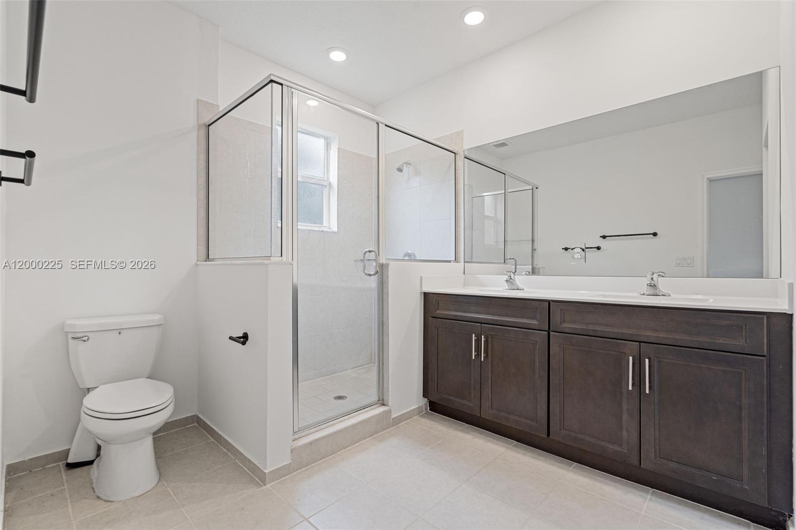 1100 3 / 3 1331 sq. ft. $ 2026-04-13 0 Photo