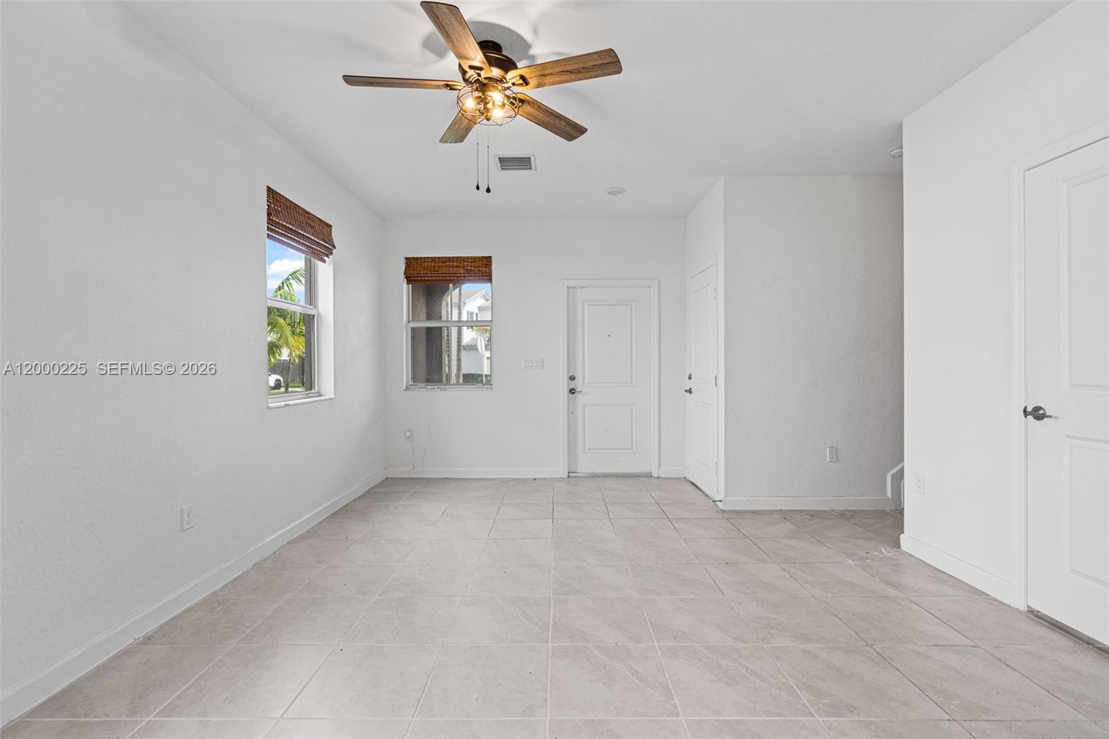 1100 3 / 3 1331 sq. ft. $ 2026-04-13 0 Photo