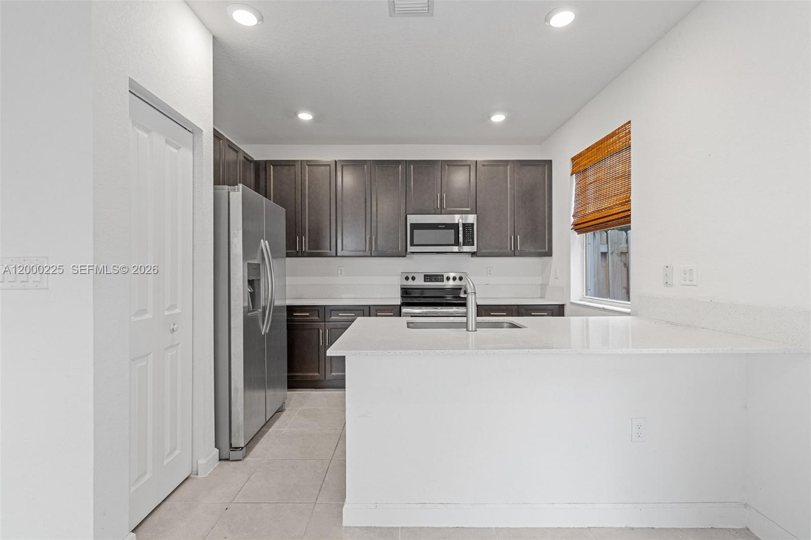 1100 3 / 3 1331 sq. ft. $ 2026-04-13 0 Photo