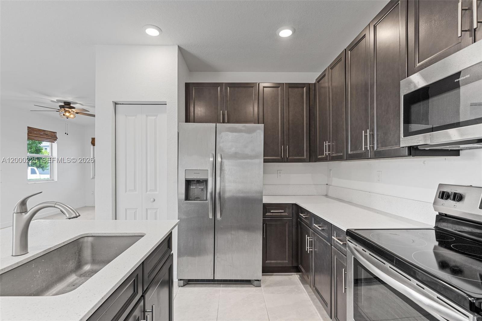 1100 3 / 3 1331 sq. ft. $ 2026-04-13 0 Photo
