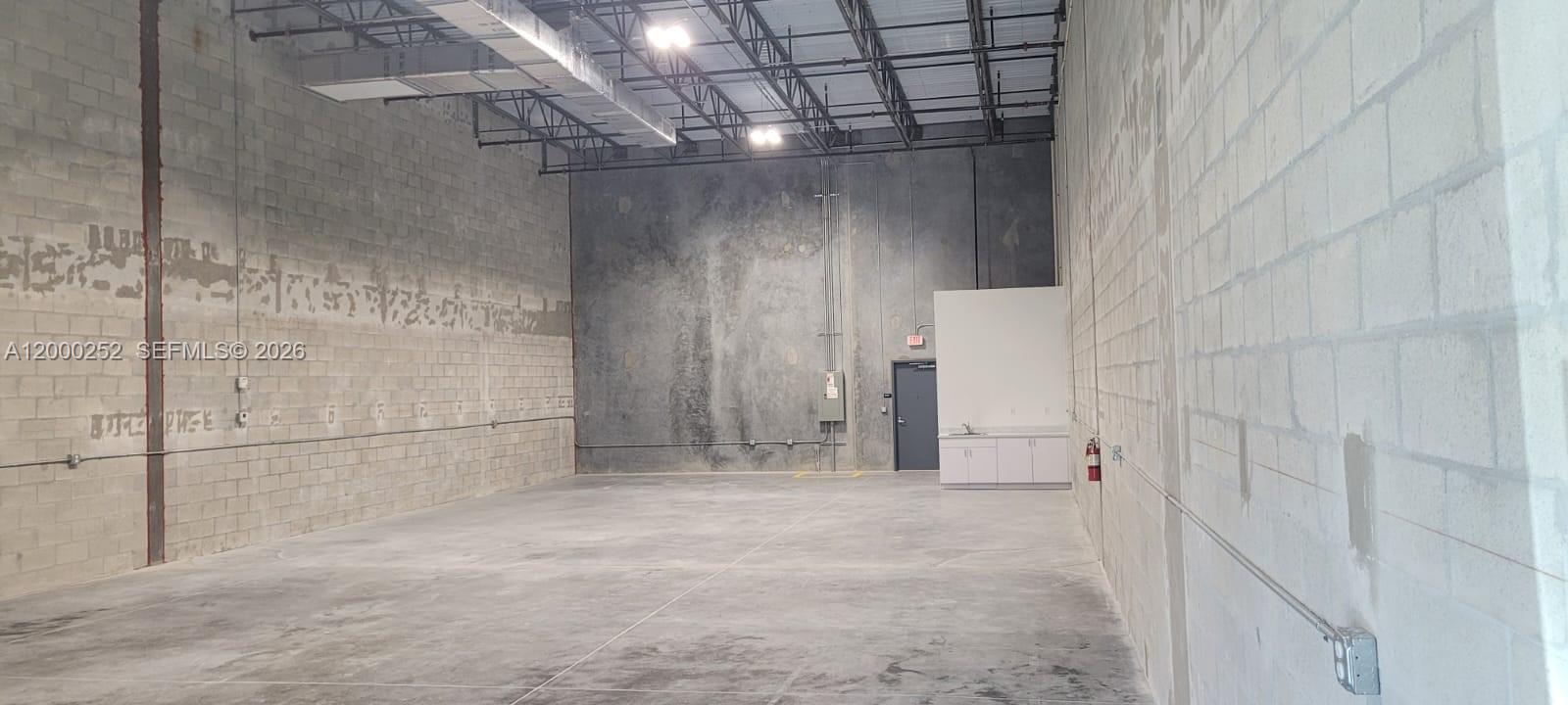 Bay 16  /   sq. ft. $ 2026-04-13 0 Photo