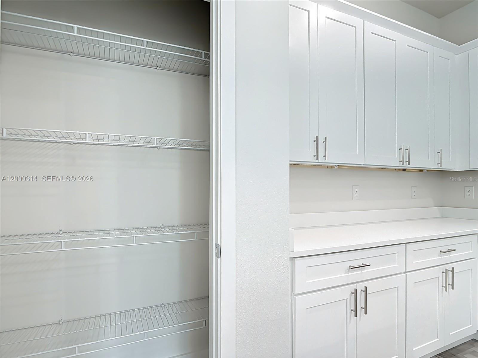 Ver detalles 18374 4 / 3 1695 sq. ft. $ 2026-04-13 0 foto