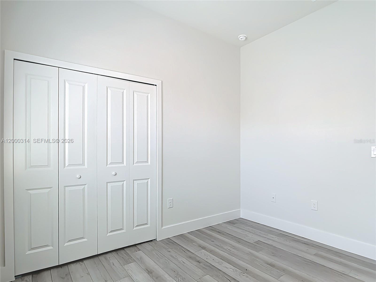 Ver detalles 18374 4 / 3 1695 sq. ft. $ 2026-04-13 0 foto