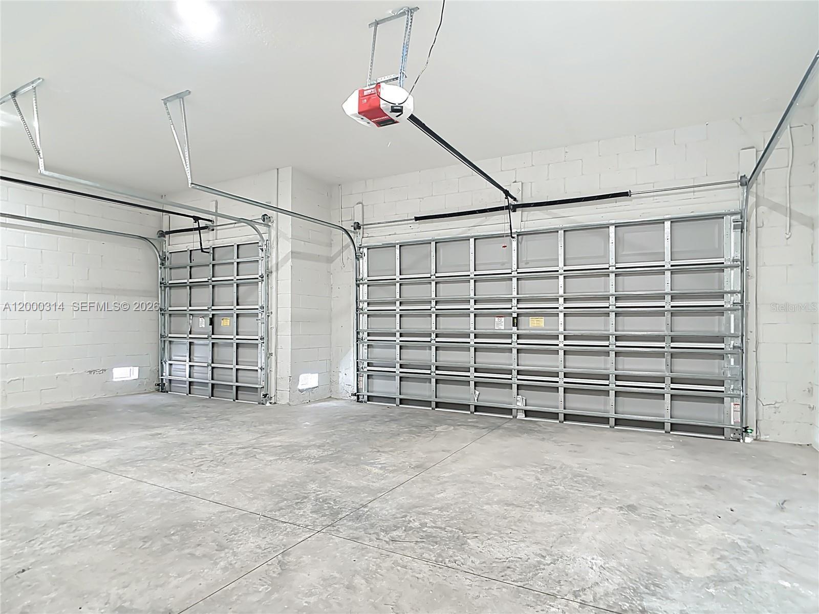 Ver detalles 18374 4 / 3 1695 sq. ft. $ 2026-04-13 0 foto