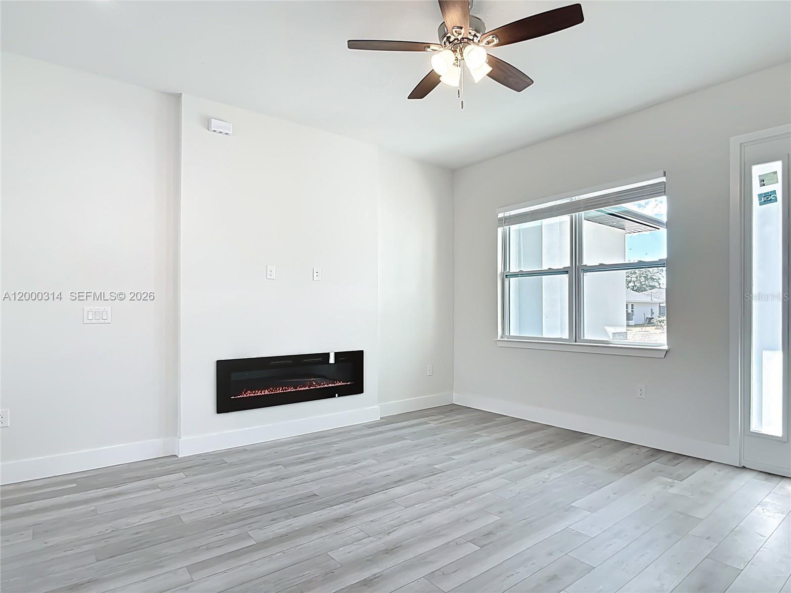 Ver detalles 18374 4 / 3 1695 sq. ft. $ 2026-04-13 0 foto