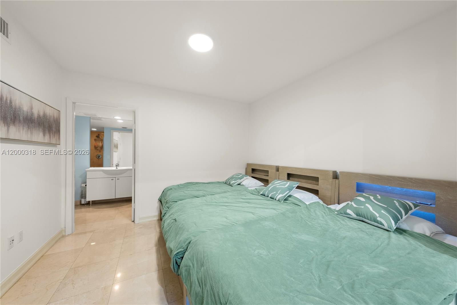3301 3 / 4 2078 sq. ft. $ 2026-04-25 0 Photo