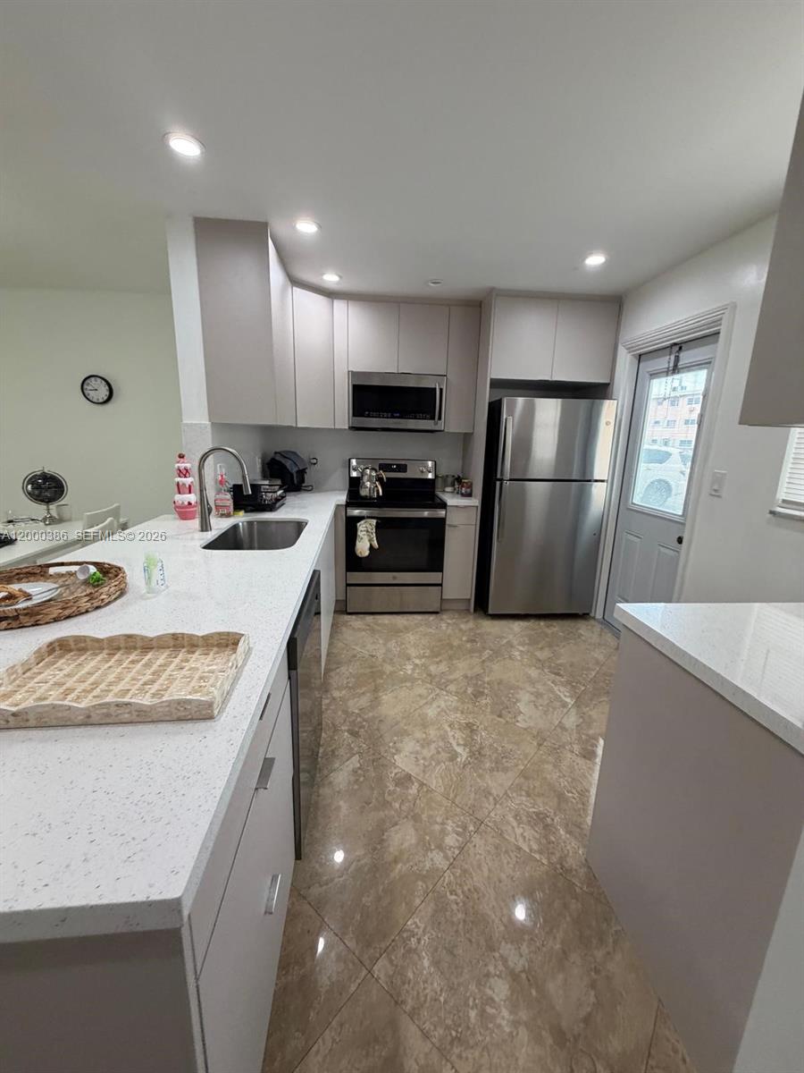 Photo of 219 14th Ave  #101, Hallandale Beach, Florida, 33009 - 