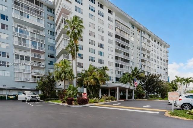 See details 411 2 / 2 1372 sq. ft. $ 2026-05-15 0 Photo