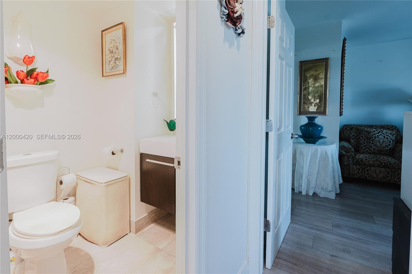 See details 411 2 / 2 1372 sq. ft. $ 2026-05-15 0 Photo