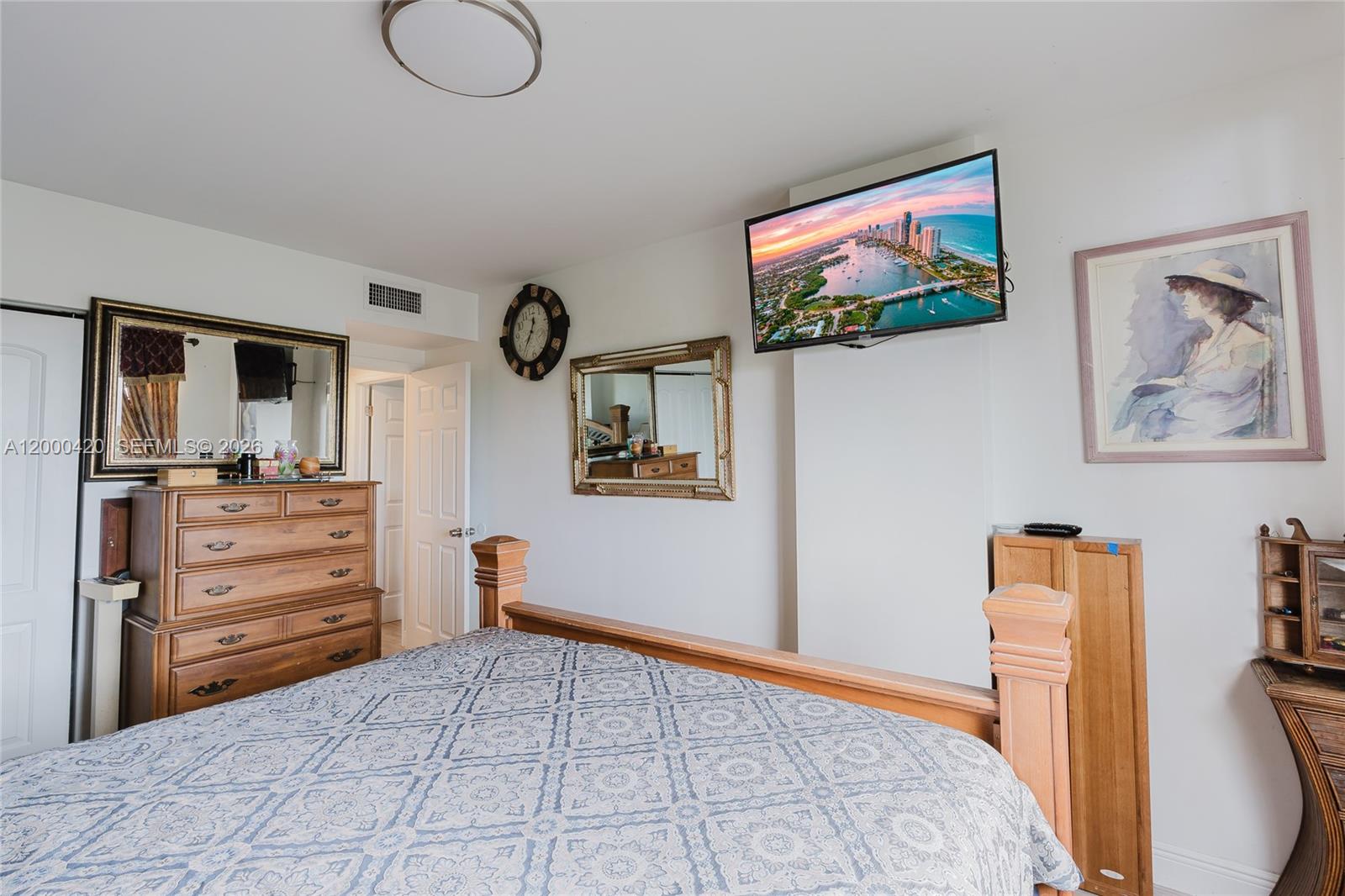 See details 411 2 / 2 1372 sq. ft. $ 2026-05-15 0 Photo