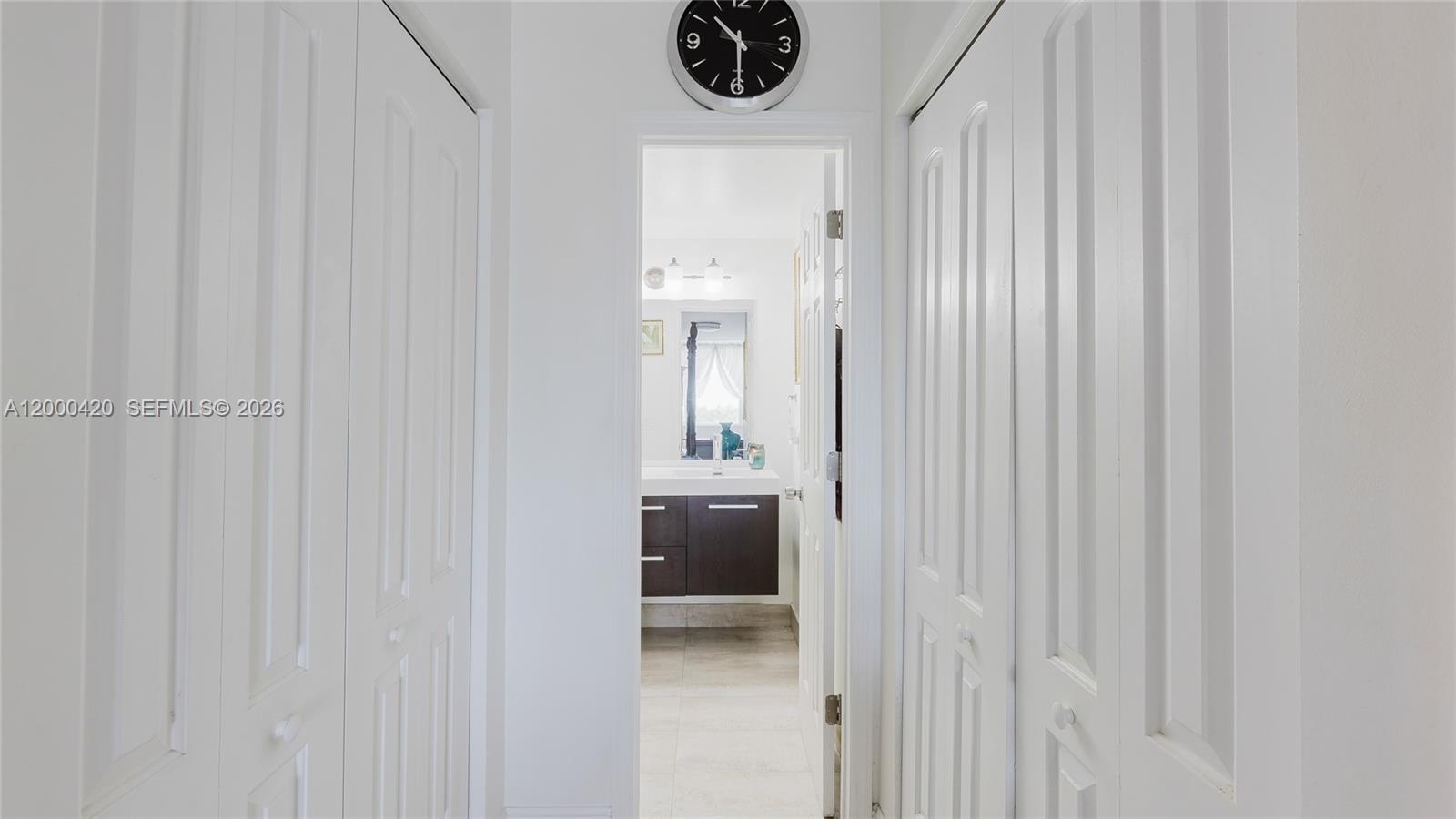 See details 411 2 / 2 1372 sq. ft. $ 2026-05-15 0 Photo