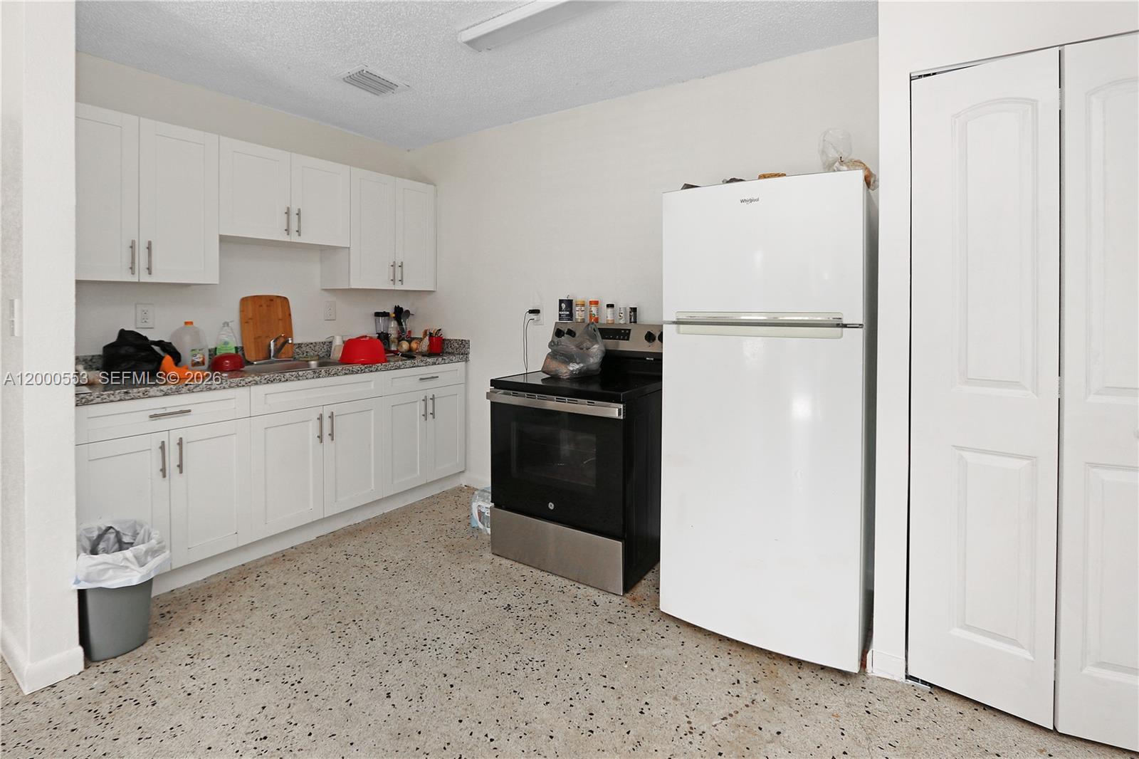   /   sq. ft. $ 2026-04-14 0 Photo