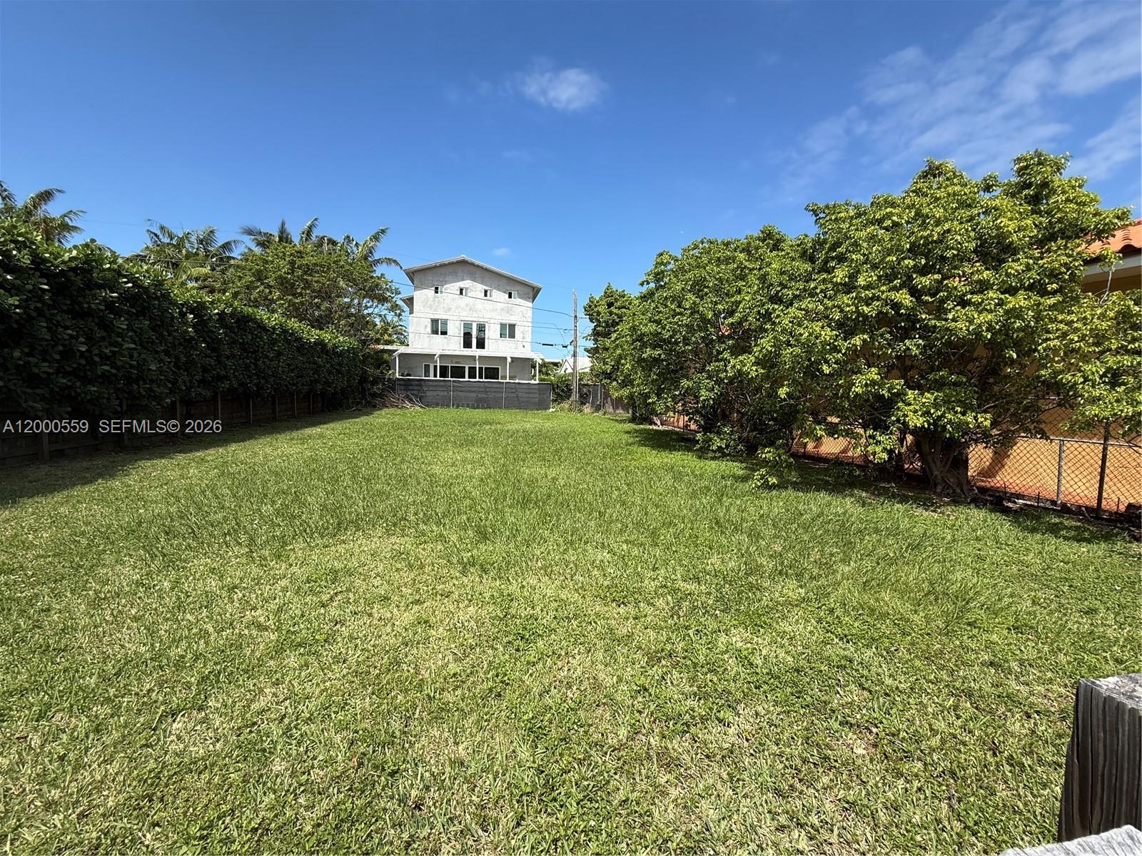   /   sq. ft. $ 2026-04-14 0 Photo