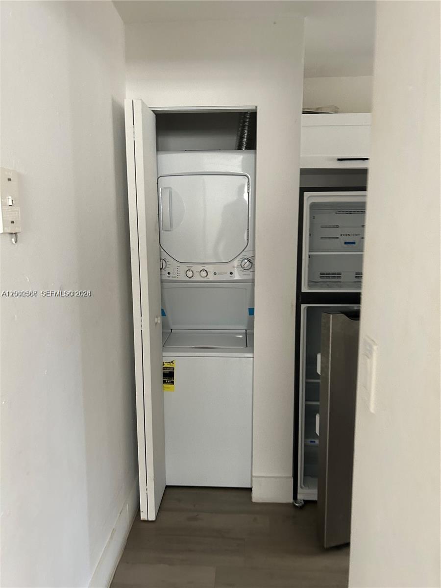   /  2427 sq. ft. $ 2026-04-14 0 Photo