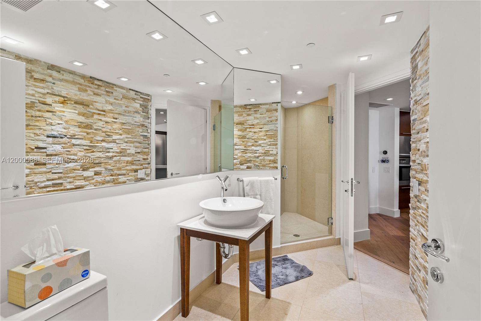 Photo of 450 Alton Rd  #806, Miami Beach, Florida, 33139 - 