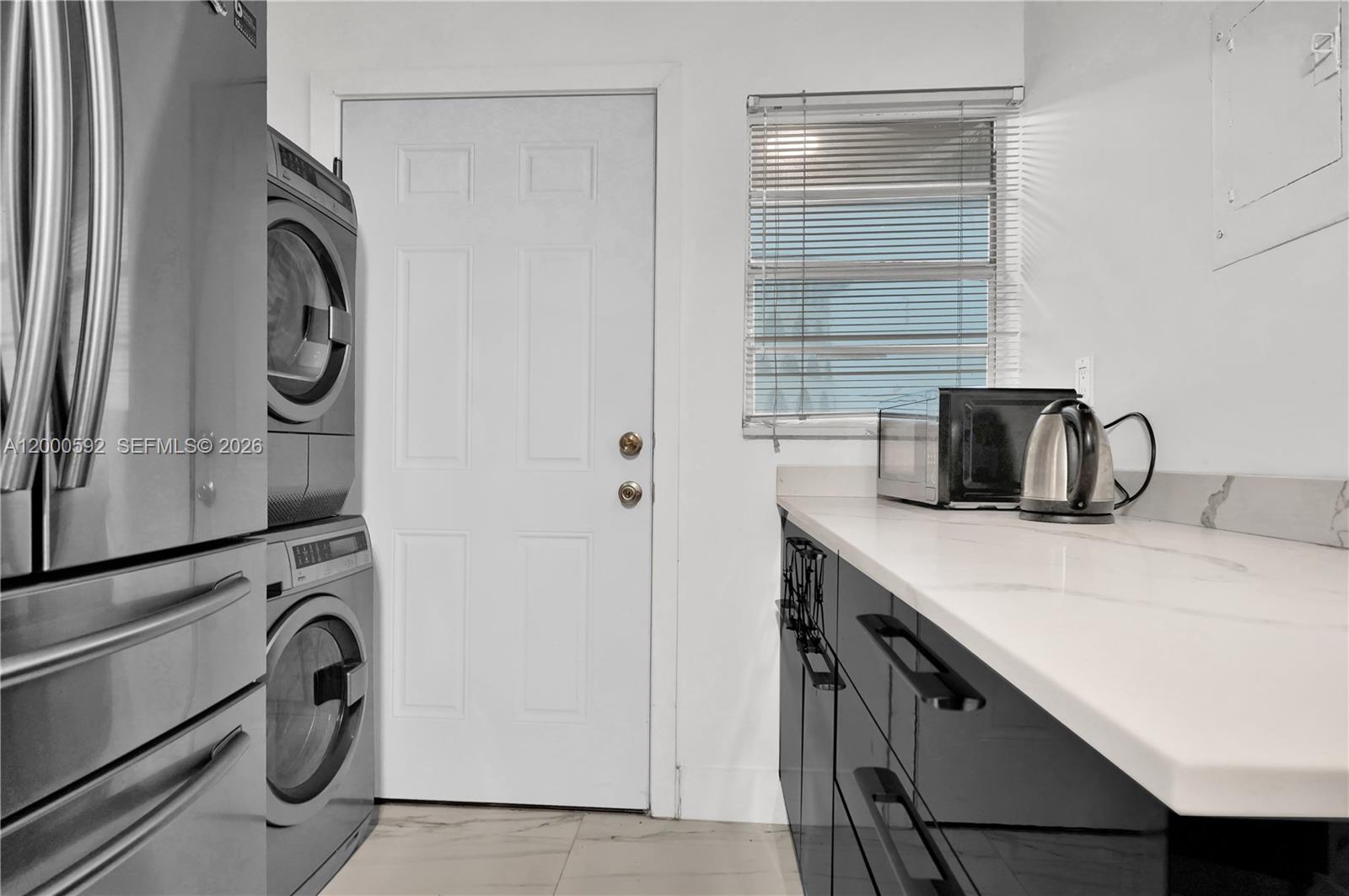 710-2 2 / 2 1317 sq. ft. $ 2026-04-14 0 Photo