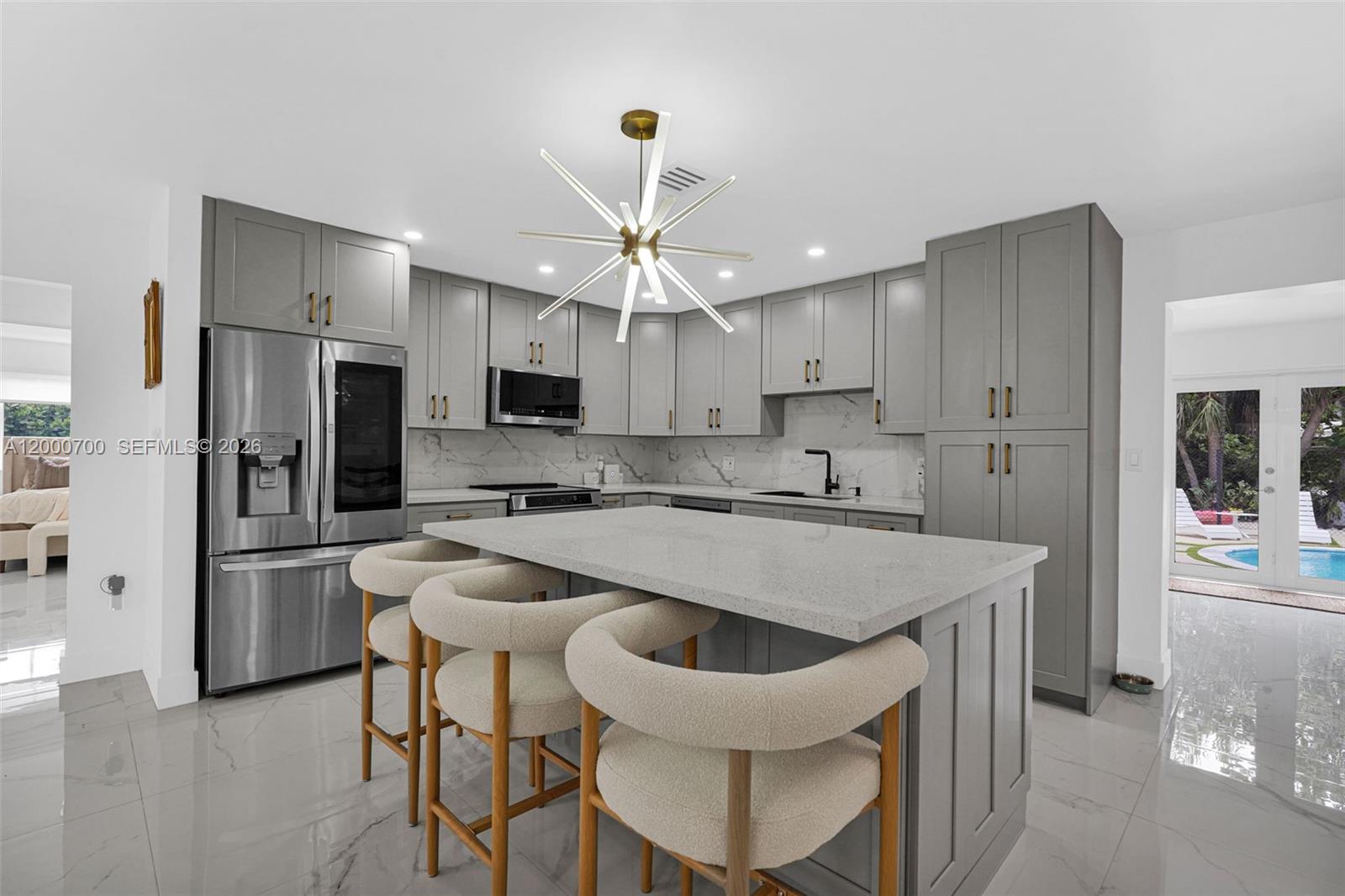 7142 4 / 4 2300 sq. ft. $ 2026-04-14 0 Photo