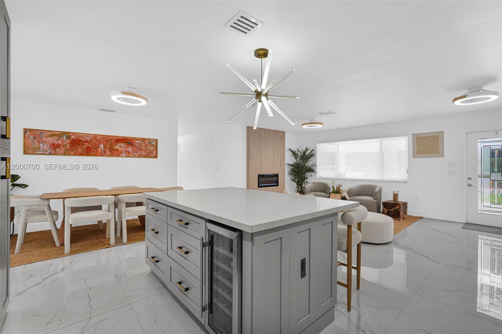 7142 4 / 4 2300 sq. ft. $ 2026-04-14 0 Photo