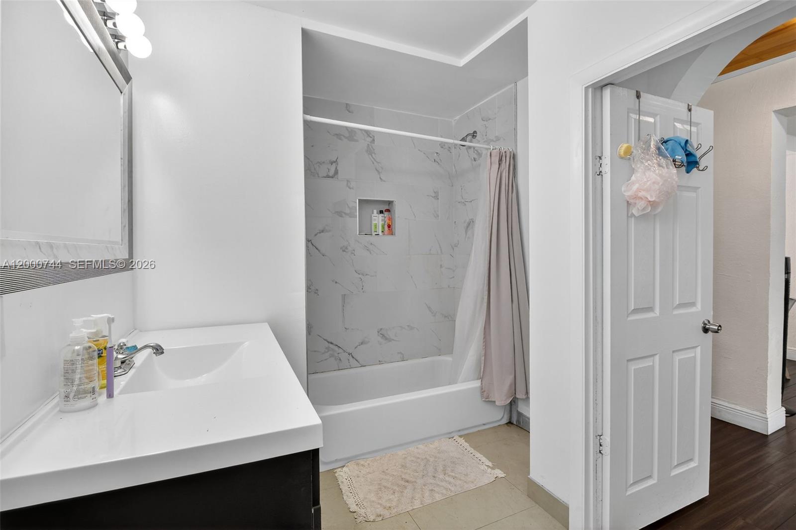   /  3264 sq. ft. $ 2026-04-28 0 Photo