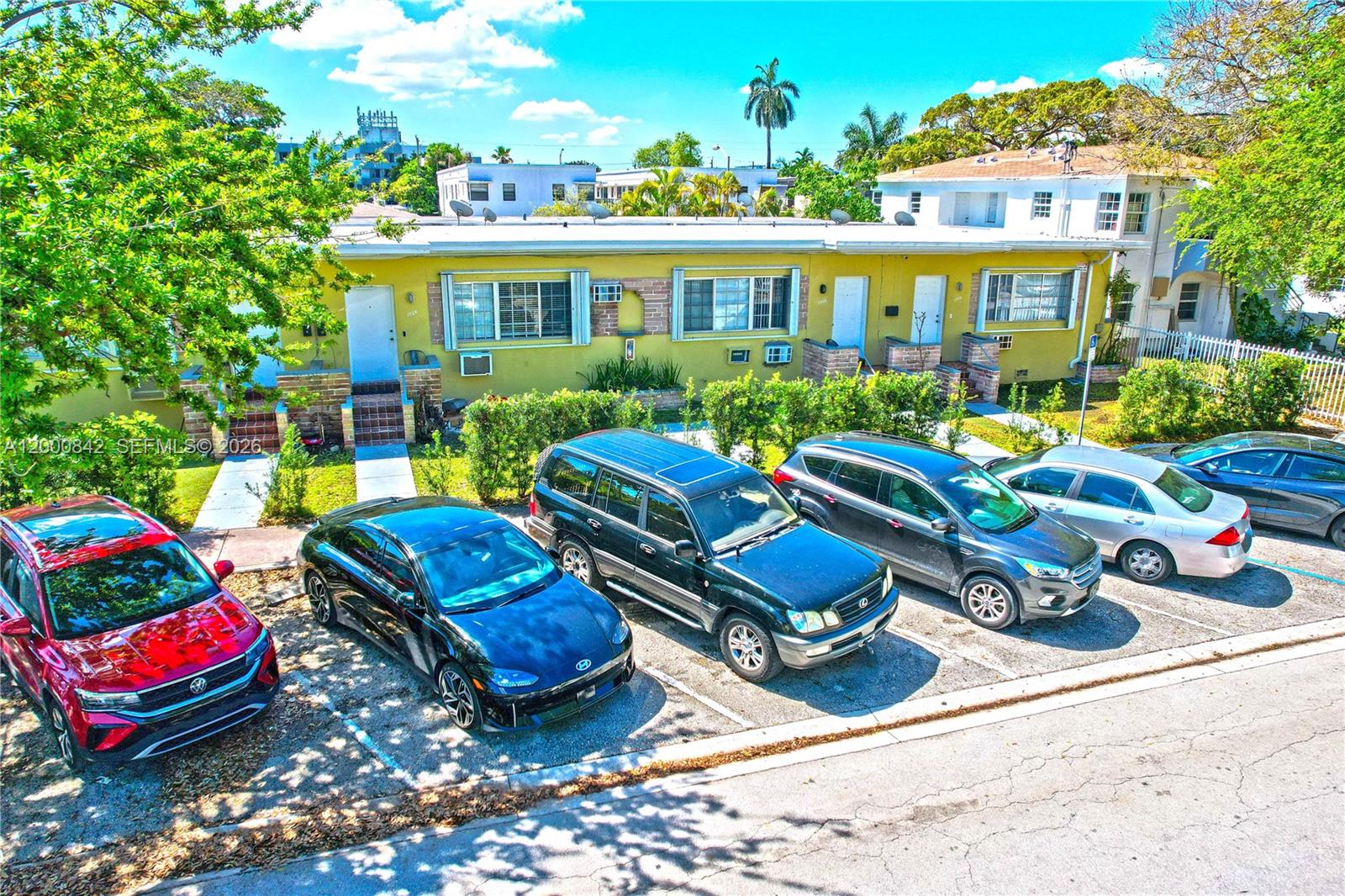   /  2700 sq. ft. $ 2026-04-14 0 Photo