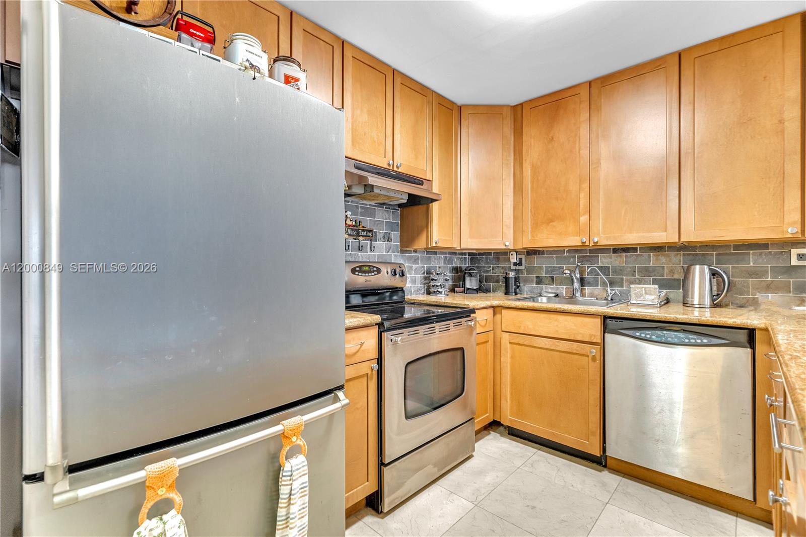 Photo of 600 Three Islands Blvd  #618, Hallandale Beach, Florida, 33009 - other Kitchen