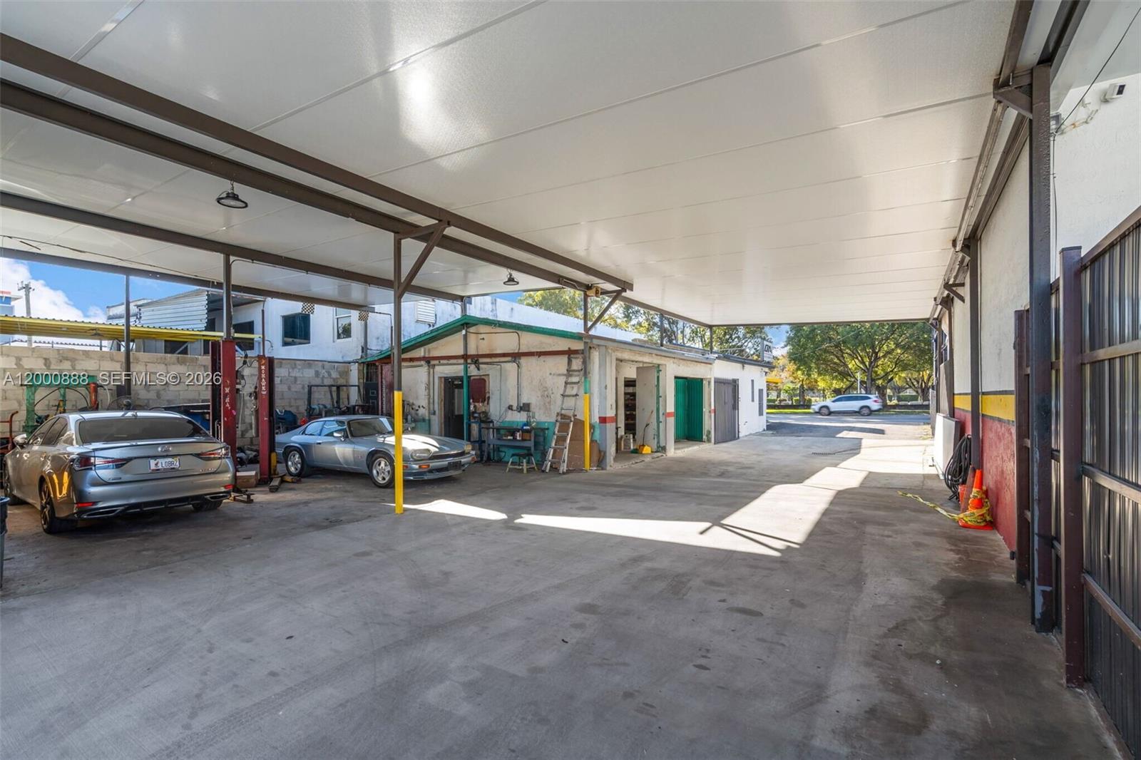   /   sq. ft. $ 2026-04-14 0 Photo