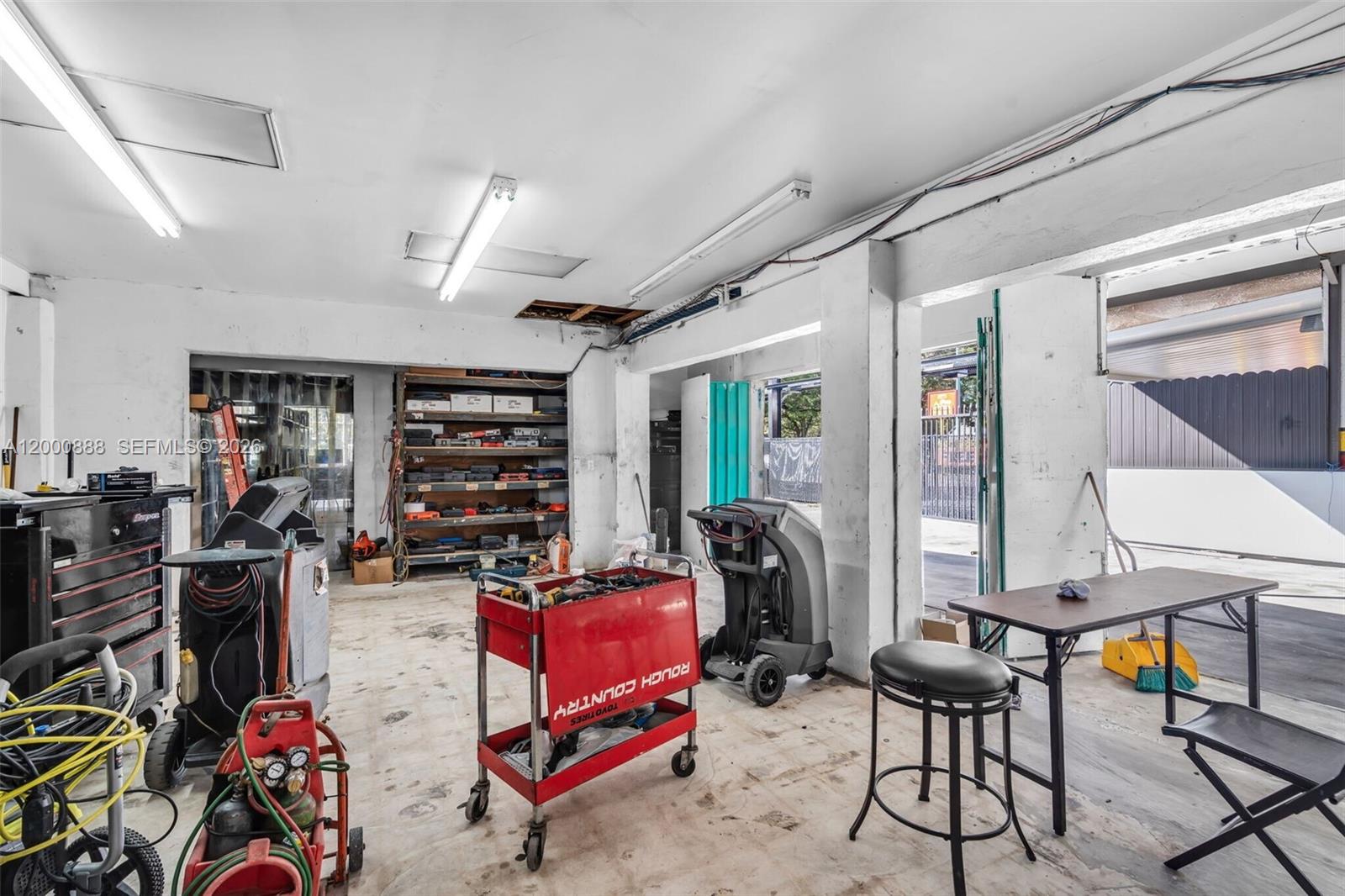   /   sq. ft. $ 2026-04-14 0 Photo