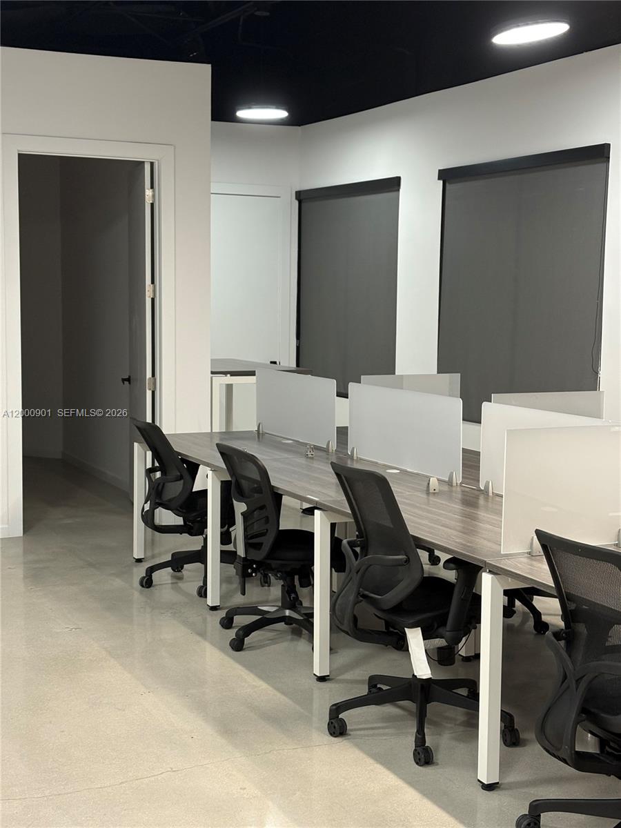   /   sq. ft. $ 2026-04-14 0 Photo