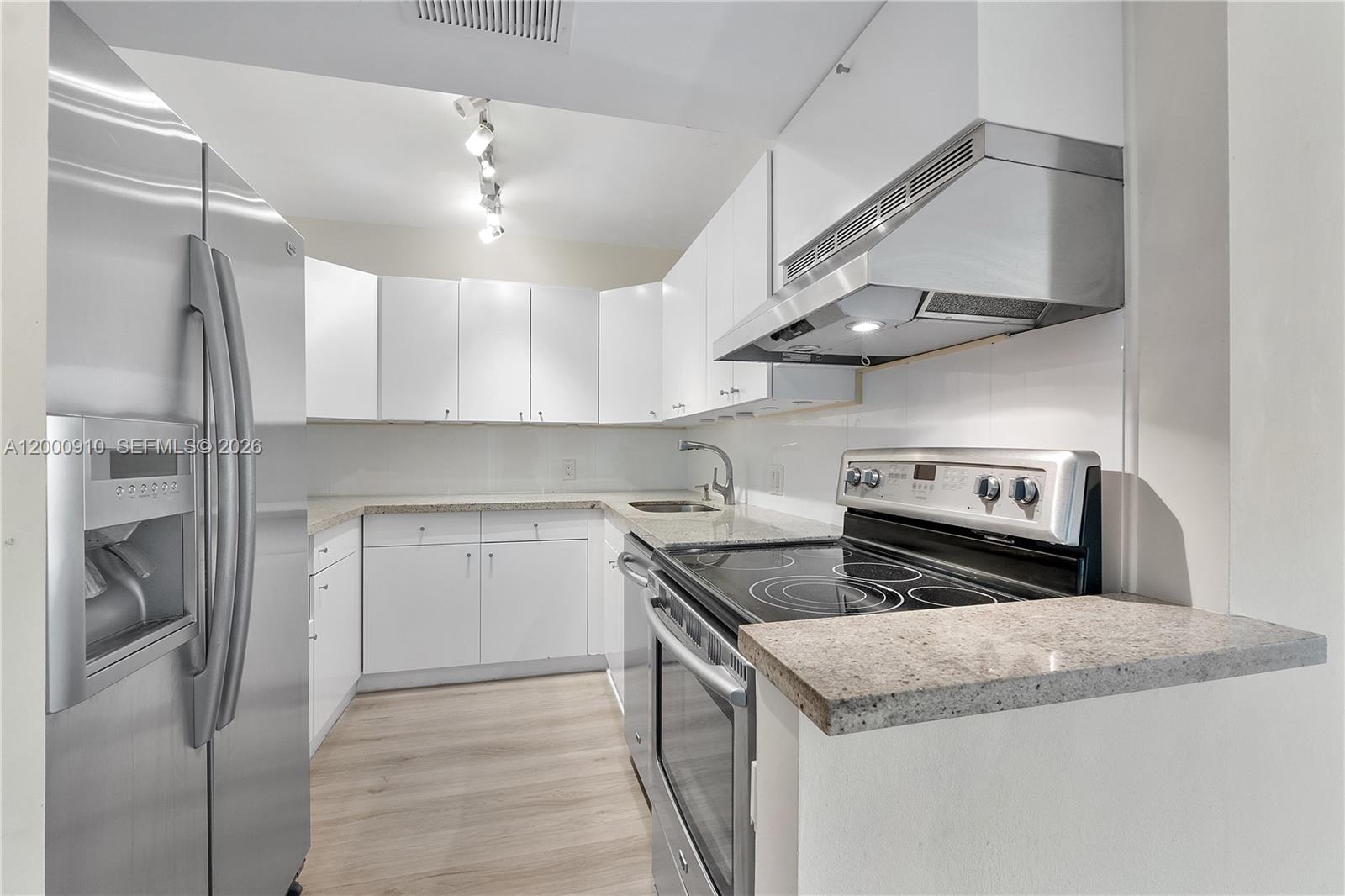 Photo of 20335 Country Club Dr  #208, Aventura, Florida, 33180 - 